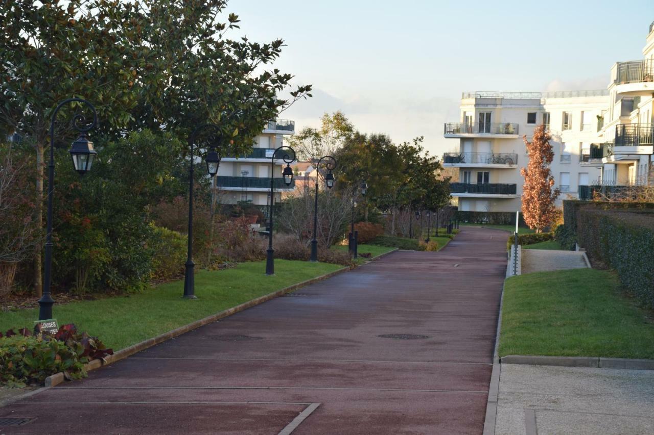 Appartement Avec Rez De Jardin A Disneyland Montévrain Zewnętrze zdjęcie